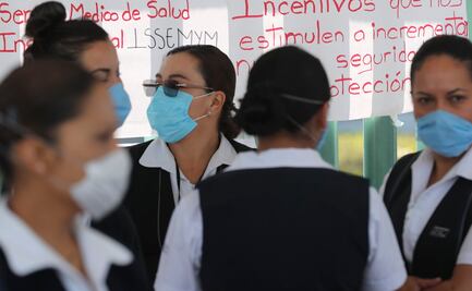 Doctoras y enfermeras trabajan tres veces más que los hombres: Inmujeres