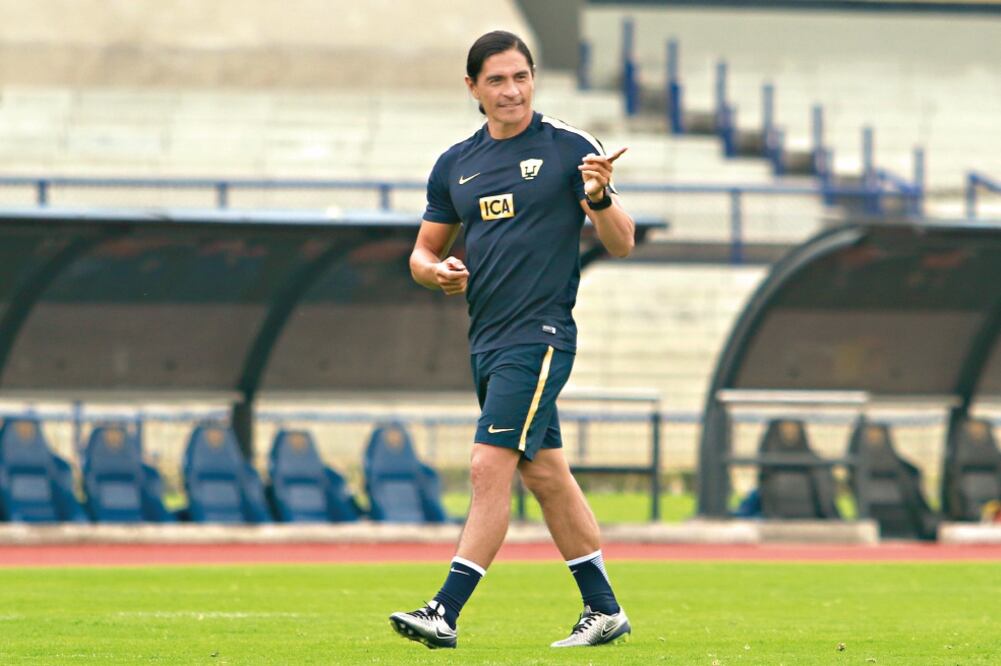 Juan Francisco Palencia ha mostrado gran capacidad en su primera experiencia como estratega en la Liga MX (ÁLVARO PAULIN. IMAGO7)