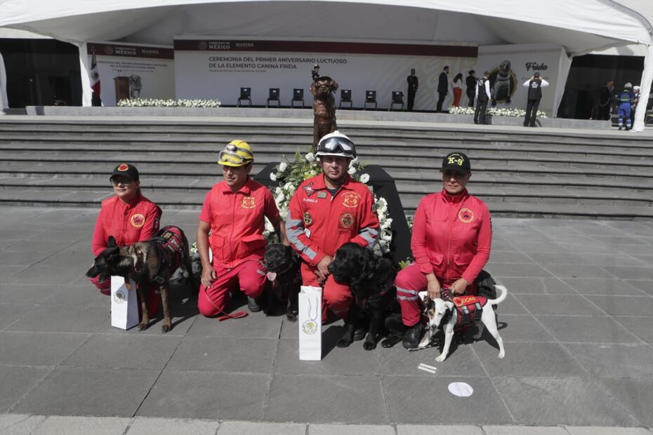 Homenaje al elemento canino Frida en su primer aniversario luctuoso. El evento se llevó a cabo en la Secretaria de Marina. FOTOS: Gabriel Pano/ El Universal/