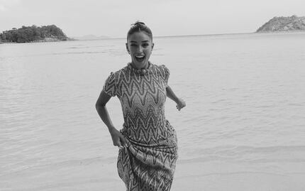 Ale Capetillo luce coqueto bikini con olanes en su luna de miel