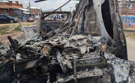 Indígenas de Michoacán queman vehículos y siniestran alcaldía de Chilchota; destrozos son en apoyo a habitantes de Acachuén