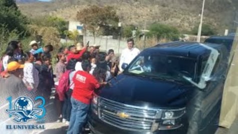 AMLO llega en convoy a la montaña de Guerrero