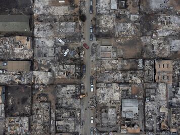 Aumenta a 99 el número de muertos por incendios forestales en Chile
