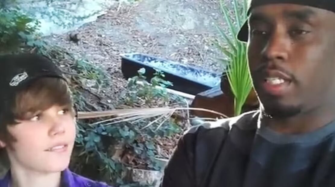 Justin Bieber y Diddy en un video donde el cantante tenía 15 años.
Foto: YouTube