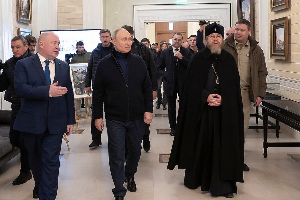 Es la primera visita de Putin a Crimea desde el inicio de la ofensiva lanzada en Ucrania en febrero de 2022. Foto: AP