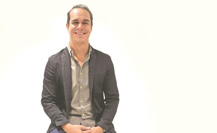 Saul recibe a Tony Dalton