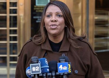 Fiscal de Nueva York acusa al ICE de violar la ley al retener a inmigrantes en su sede; pide orden para frenar la situación