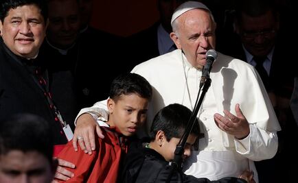 Francisco vuelve al Vaticano tras gira en AL