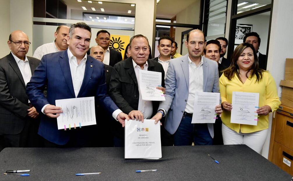 Dirigentes Va por México registran Frente Amplio por México ante el INE