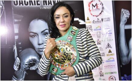 CMB reconoce a Jackie Nava, por 20 años en el ring