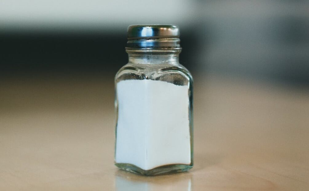Tips para sustituir la sal en tus comidas. Foto: Jonathan Cooper / Pexels