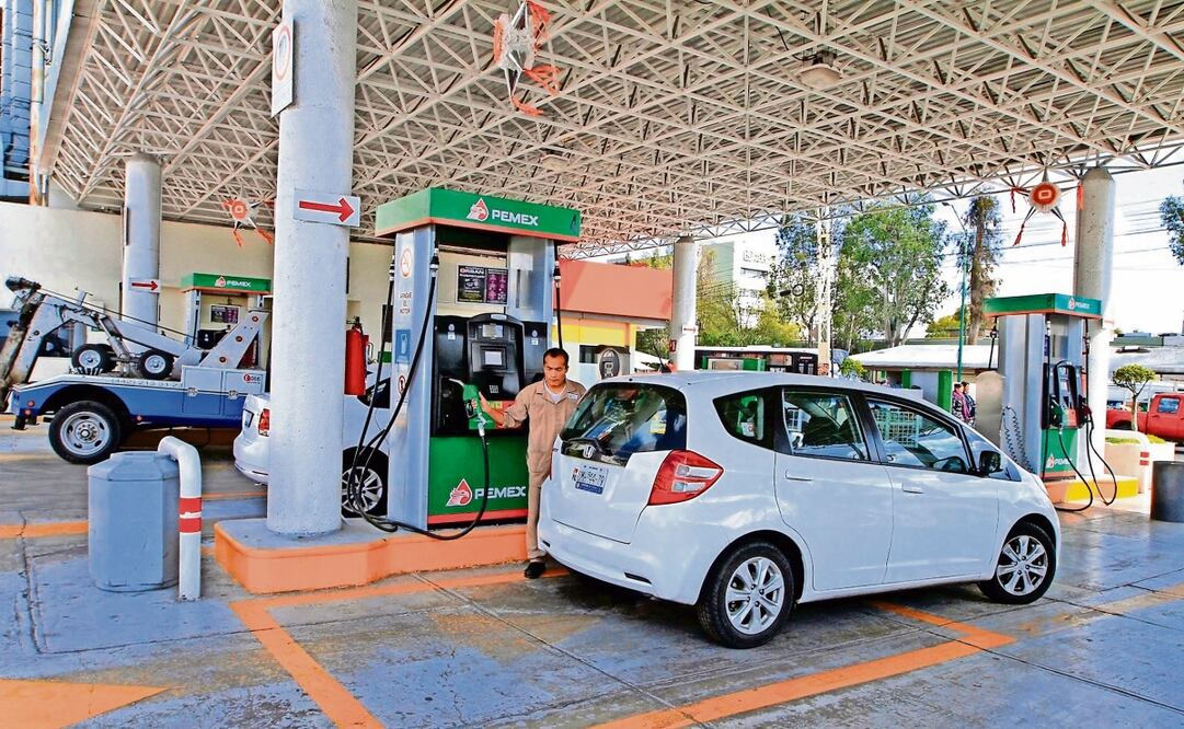 Las gasolinerías de grupos corporativos representan de 10% a 15% del total que operan en México, indican empresarios del ramo. Foto: Archivo EL UNIVERSAL
