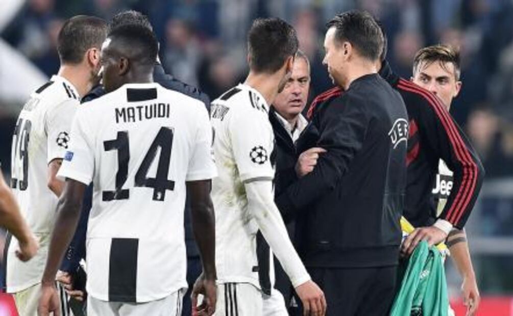 El polémico gesto de Mourinho en la Champions League