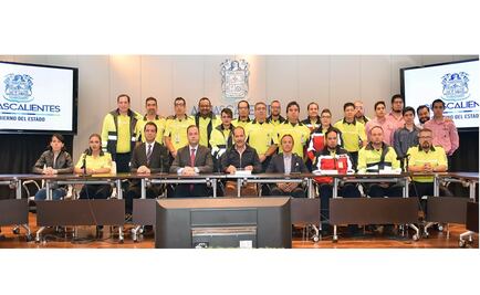 Reconocen en Aguascalientes a estudiantes por su ayuda en CDMX