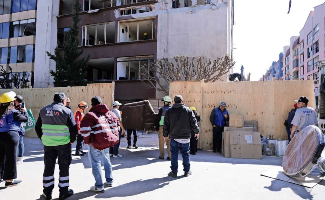 Vecinos de Paseo de los Cipreses y Paseo de los Naranjos iniciaron la mudanza de sus pertenencias. Foto: Fernanda Rojas / EL UNIVERSAL