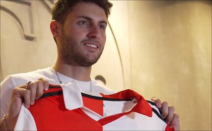 Santiago Giménez fue presentado como nuevo jugador del Feyenoord