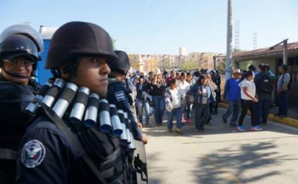 Se registran diversas protestas en Oaxaca en último día de gobierno de Cué