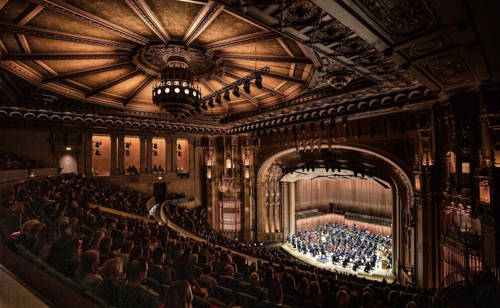 En la reinauguración, el 28 de septiembre, las mil 830 nuevas butacas fueron ocupadas por el público, que celebró la belleza del complejo que conserva su estética art deco. Foto: San Diego Symphony