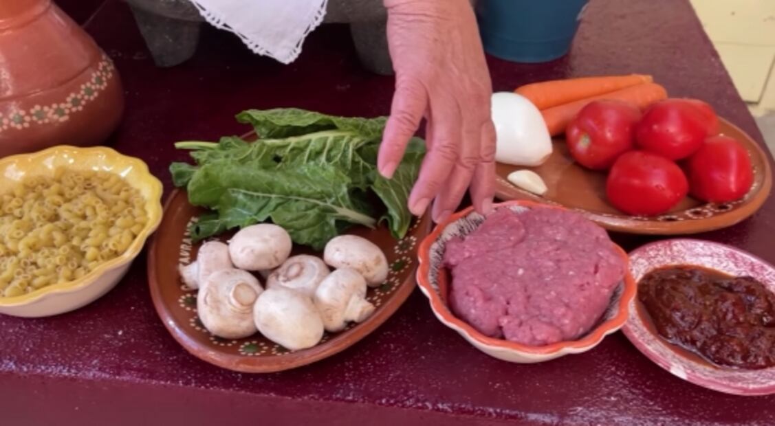 Sopa contra el frío, la receta de Doña Ángela directa de su rancho 