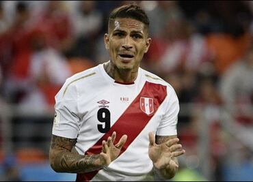 Paolo Guerrero es sancionado y suspendido un año