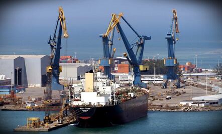 Advierten expertos sobre entregar todo el control a la Marina en puertos