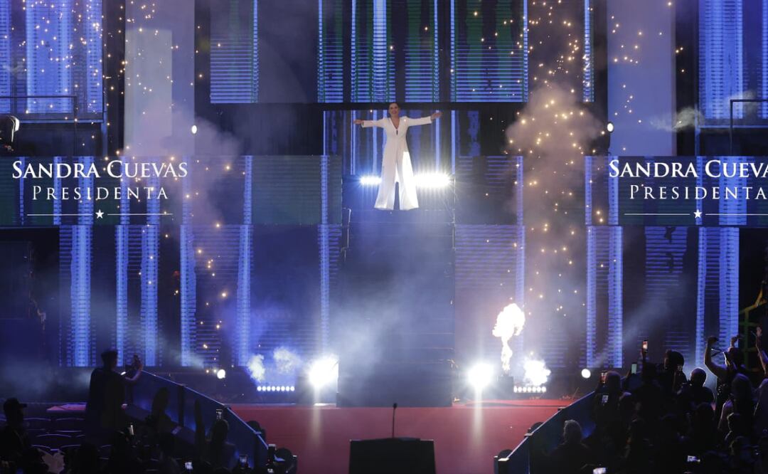 De acuerdo con la alcaldesa, las banderas de su nueva organización política, cuya imagen develó en el evento, serán la familia y la seguridad .Foto: Fernanda Rojas/EL UNIVERSAL