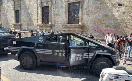 Pablo Lemus presenta nuevas patrullas; son Cybertrucks y motos Harley-Davidson