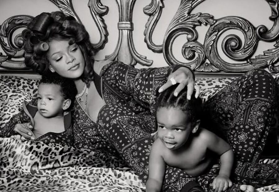 Rihanna con sus dos hijos RZA y Riot. Foto: Instagram badgalriri