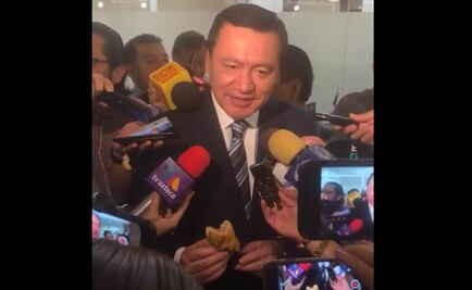 Osorio Chong resalta virtudes del paste; incluso para más de una maratónica sesión, dice