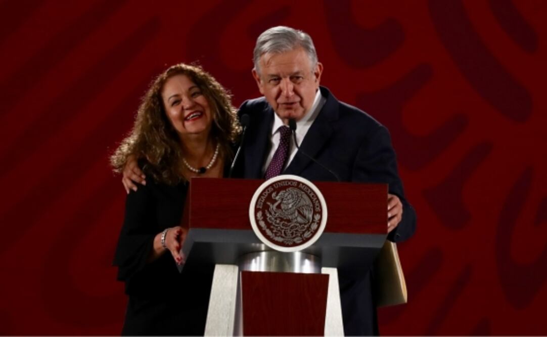 Sanjuana Martínez, directora de Notimex con el presidente Andrés Manuel López Obrador. Foto: Archivo EL UNIVERSAL