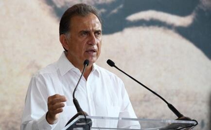Migrantes no se pueden quedar en Veracruz: Miguel Ángel Yunes Linares