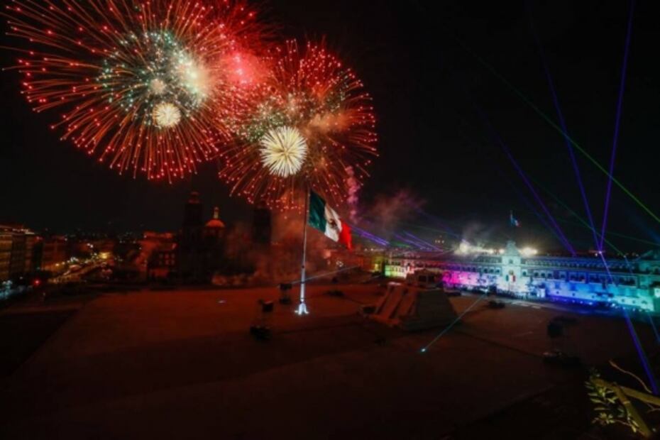 Así fue el festejo en el Zócalo, otra vez, sin el coro de miles de almas