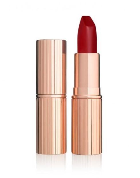 La línea de maquillaje inspirada en la realeza que todas queremos tener