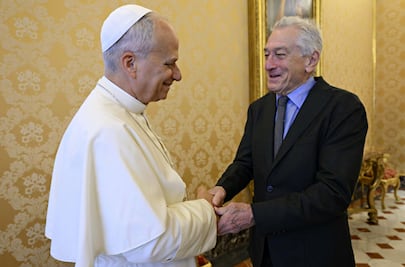 Robert De Niro y el Papa León XIV, criticados por reunirse en el Vaticano; afirman que comparten la misma postura sobre Trump