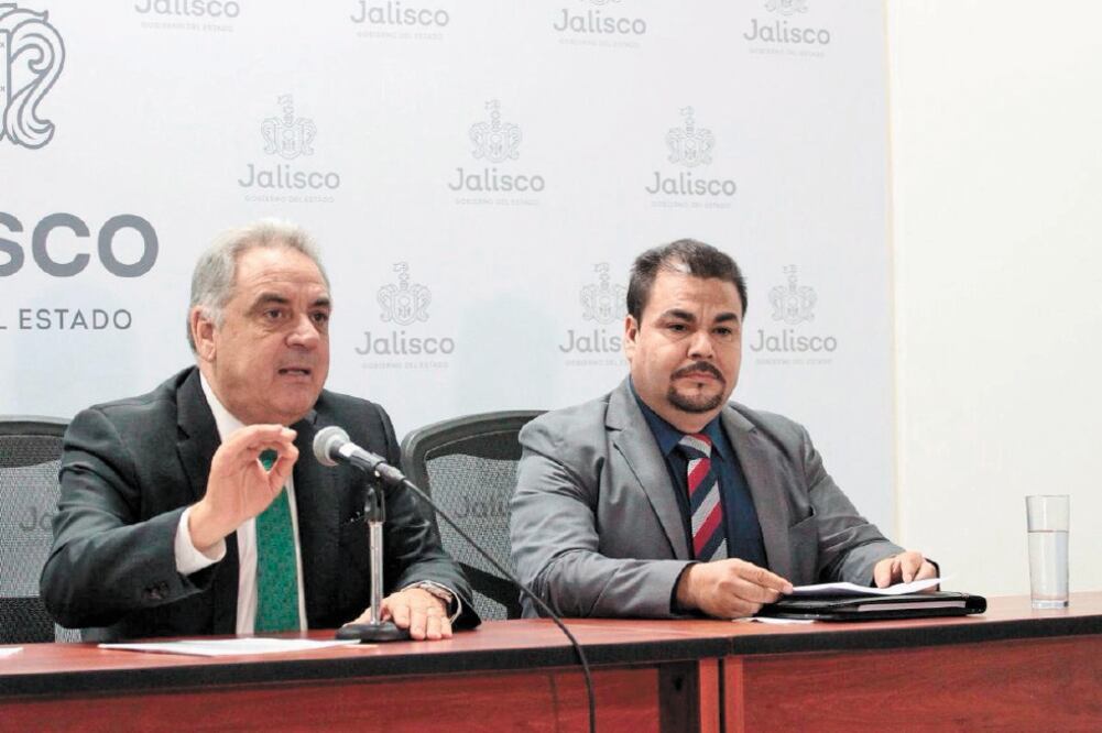 El coordinador de Seguridad del gabinete estatal, Macedonio Tamez, señaló que con el aumento de 30 millones de pesos al presupuesto del servicio forense se contratará a 32 peritos más para eficientar el proceso de inhumaciones /CORTESÍA