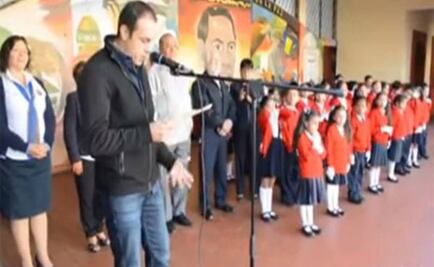 Autogol del 'Cuau' en discurso escolar en Cuernavaca
