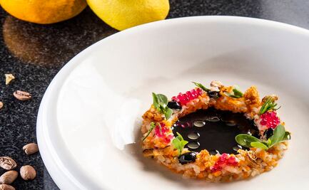 Prepara un aguachile de kampachi con gravlax de café