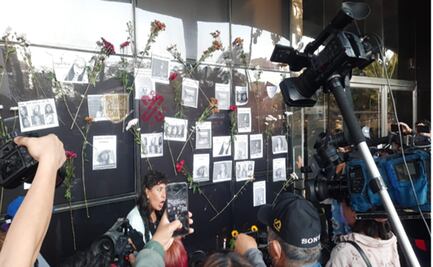 Feministas se manifiestan en Insurgentes, CDMX, para pedir justicia por Debanhi tras hallazgo de su cuerpo