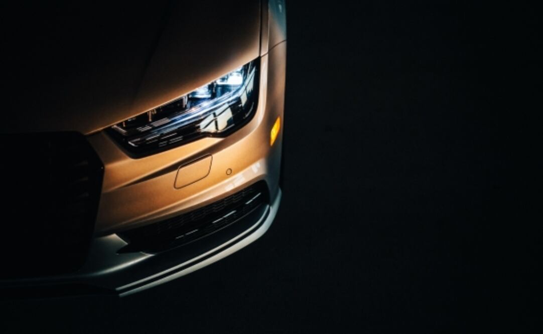 Si tus faros no tienen buena luz, puede ser por diversos factores. Foto: Archivo El Universal