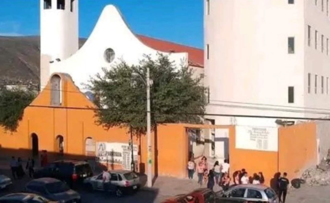 Los hechos se reportaron en la Parroquia Santa Teresa de Ávila, ubicada en Monterrey, Nuevo León y donde la mujer fue hallada muerta y colgada en los baños (18/04/2025). Foto: Especial