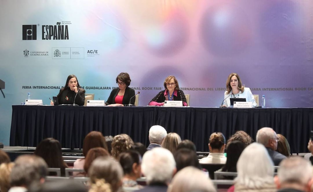 Blanca Lilia Ibarra Cadena, comisionada del INAI, durante su participación en la Feria Internacional del Libro de Guadalajara. Foto: Especial