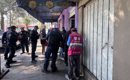 Rescatan a niños que vivían en condiciones insalubres en Iztapalapa; vecinos denuncian que los dejaban sin comer