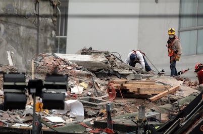 Suman 360 muertos tras sismo del 19-S: Protección Civil