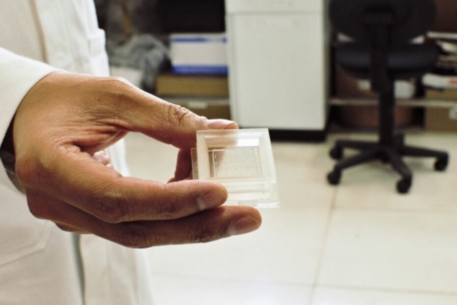 Con parches, investigador de la UNAM combate obesidad y artritis