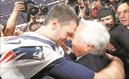 Dueño de los Patriots reza para que Brady se quede
