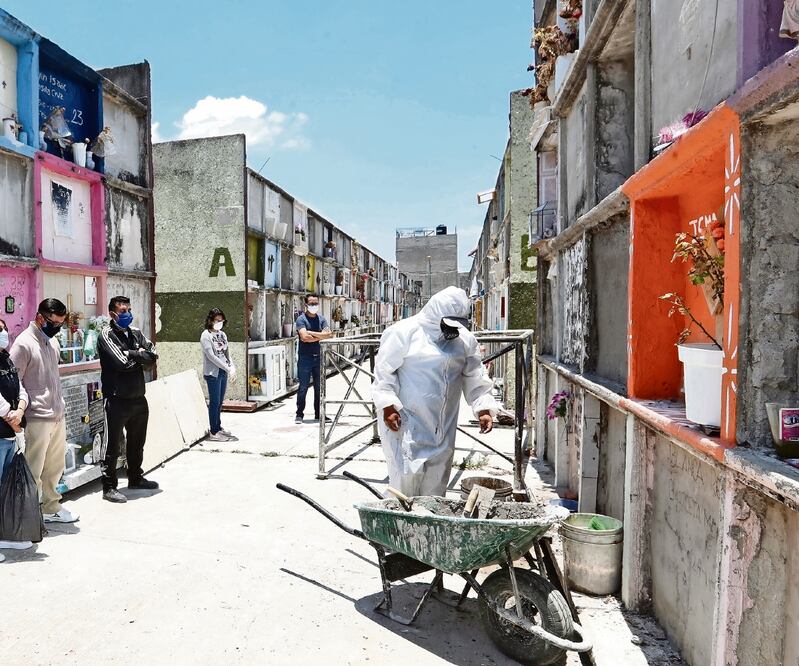 A causa de la pandemia, las criptas familiares y nichos tuvieron un aumento de 4.3% y 10.1%, respectivamente, en diciembre de 2020. Foto: ARCHIVO EL UNIVERSAL