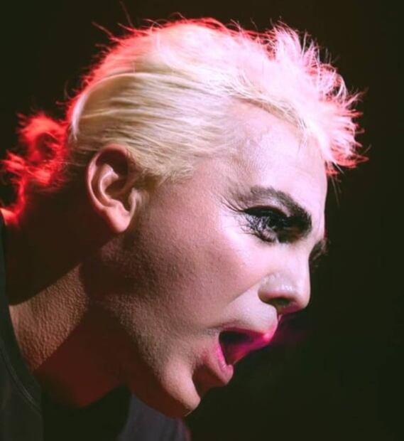 La extraña foto de Cristian Castro que está dando de qué hablar 