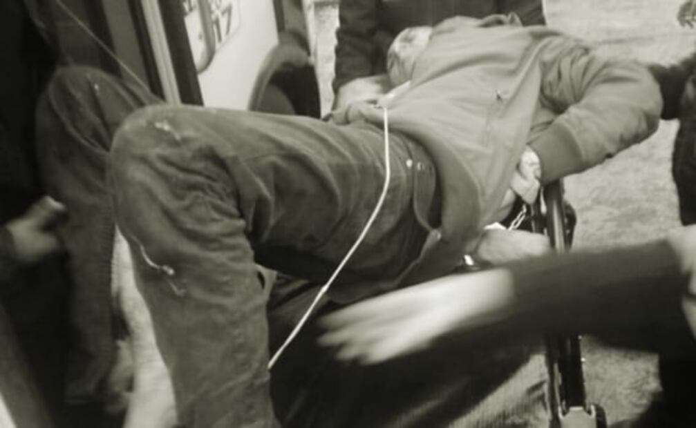 Pasajeros "justicieros" frustran asalto, matan a delincuente y hieren a otro en Tlalnepantla