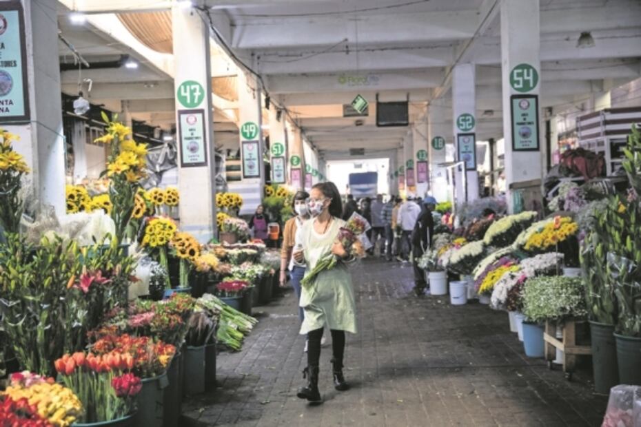 La venta de flores se niega a marchitarse