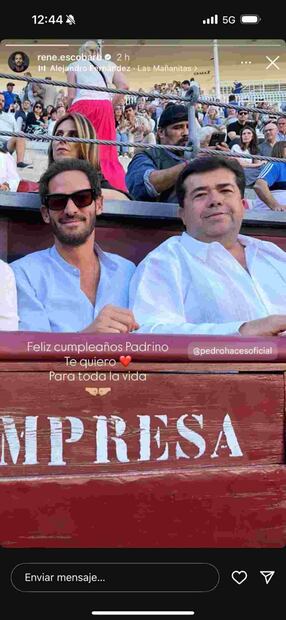 René Escobar felicita a Pedro Haces por su cumpleaños. Foto: Especial